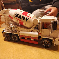 Quality changes the globe - Sany C8 blending truck interlaces the foundation to dry the sheet