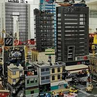 Guangzhou city horizon constructed from 100000 pieces of Lego! Four-meter MOC functions made by domestic gamers